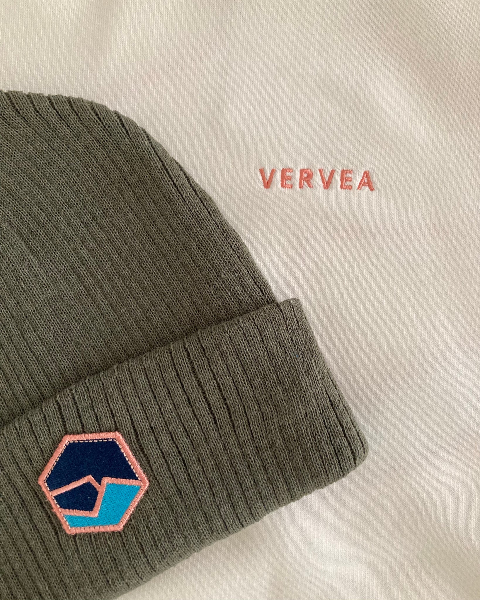 VERVEA ICON BEANIE - LICHEN GREEN